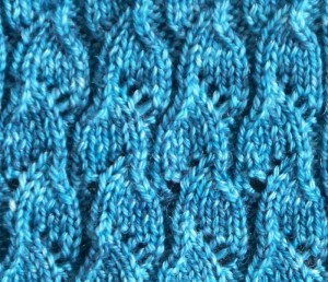swatch of Dye Dreams in “little Waves” stitch pattern